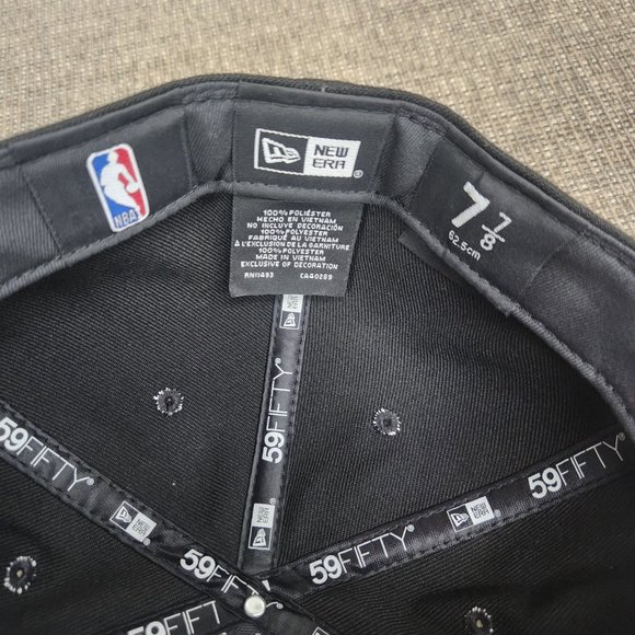 New Era Bulls Patchwork Undervisor 59Fifty Fitted Hat (Size 7 7/8) - NWT - Picture 8 of 8
